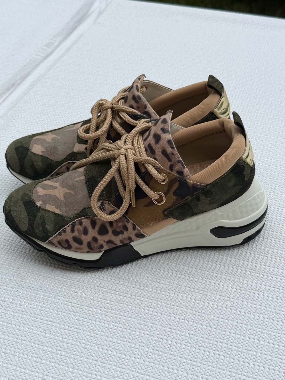 Steve Madden Cliff Sneakers Women 7 Camo Leopard Platform Lace Up Chunky Shoes - Picture 3 of 9